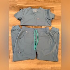 Women’s Figs Scrub Set